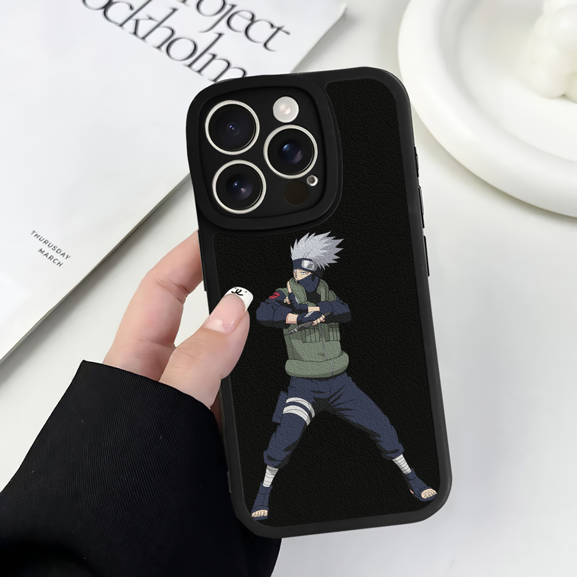 （画像用） NARUTO -ナルト- はたけ カカシ Hatake Kakashi 【iPhone 16シリーズ対応】シリコンスマホケース（レザー調） 材質：シリコン